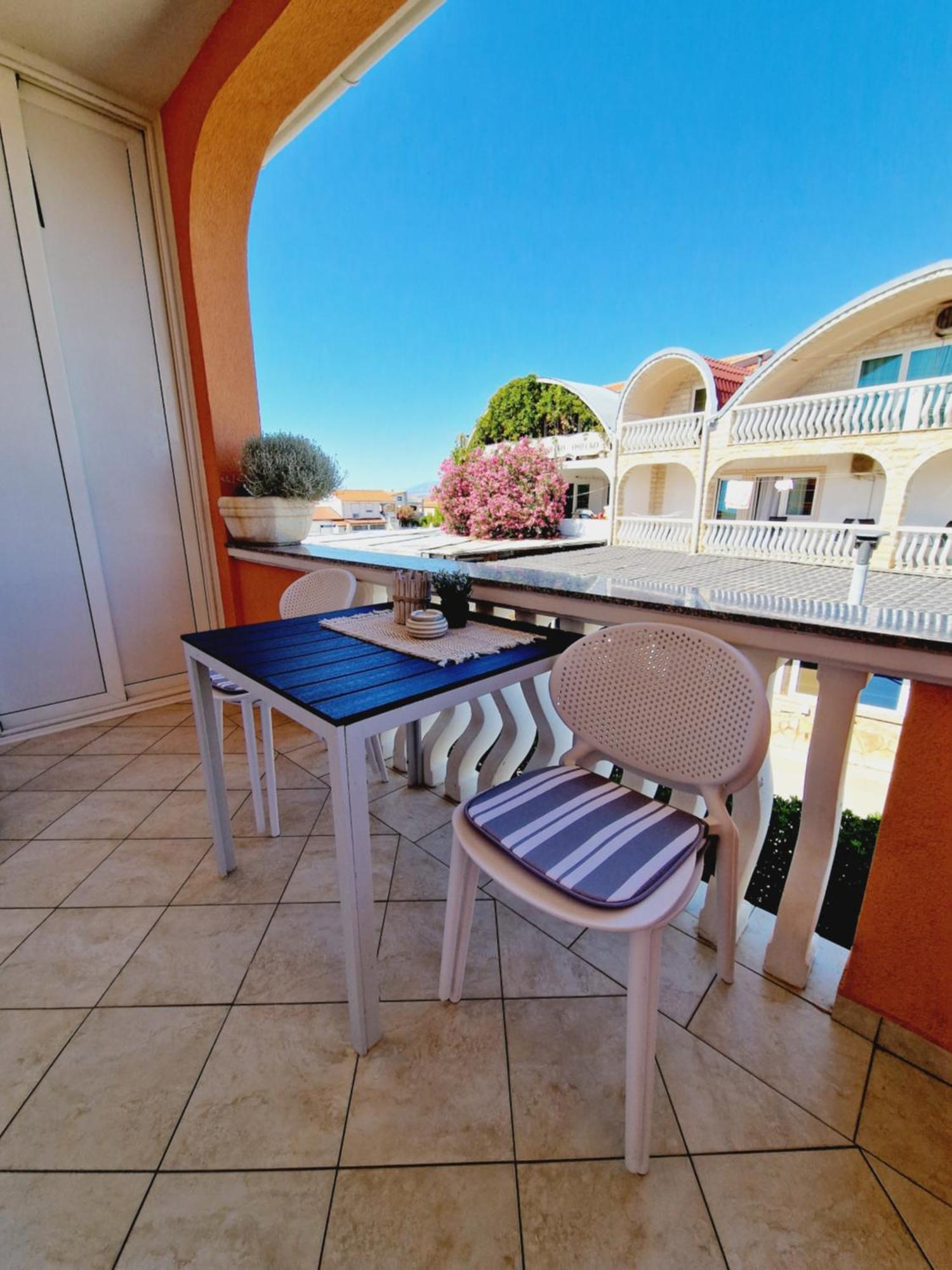 Apartment Melani Vir Exterior photo