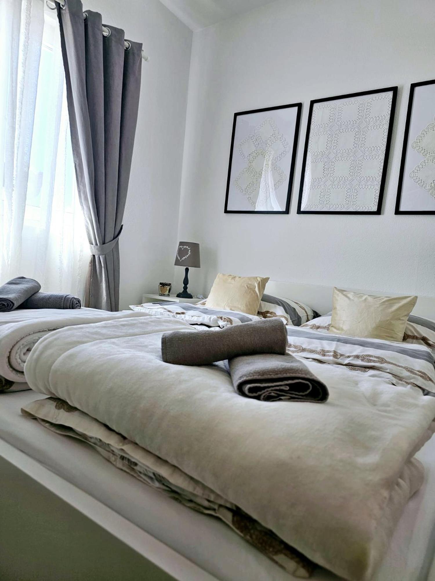 Apartment Melani Vir Exterior photo