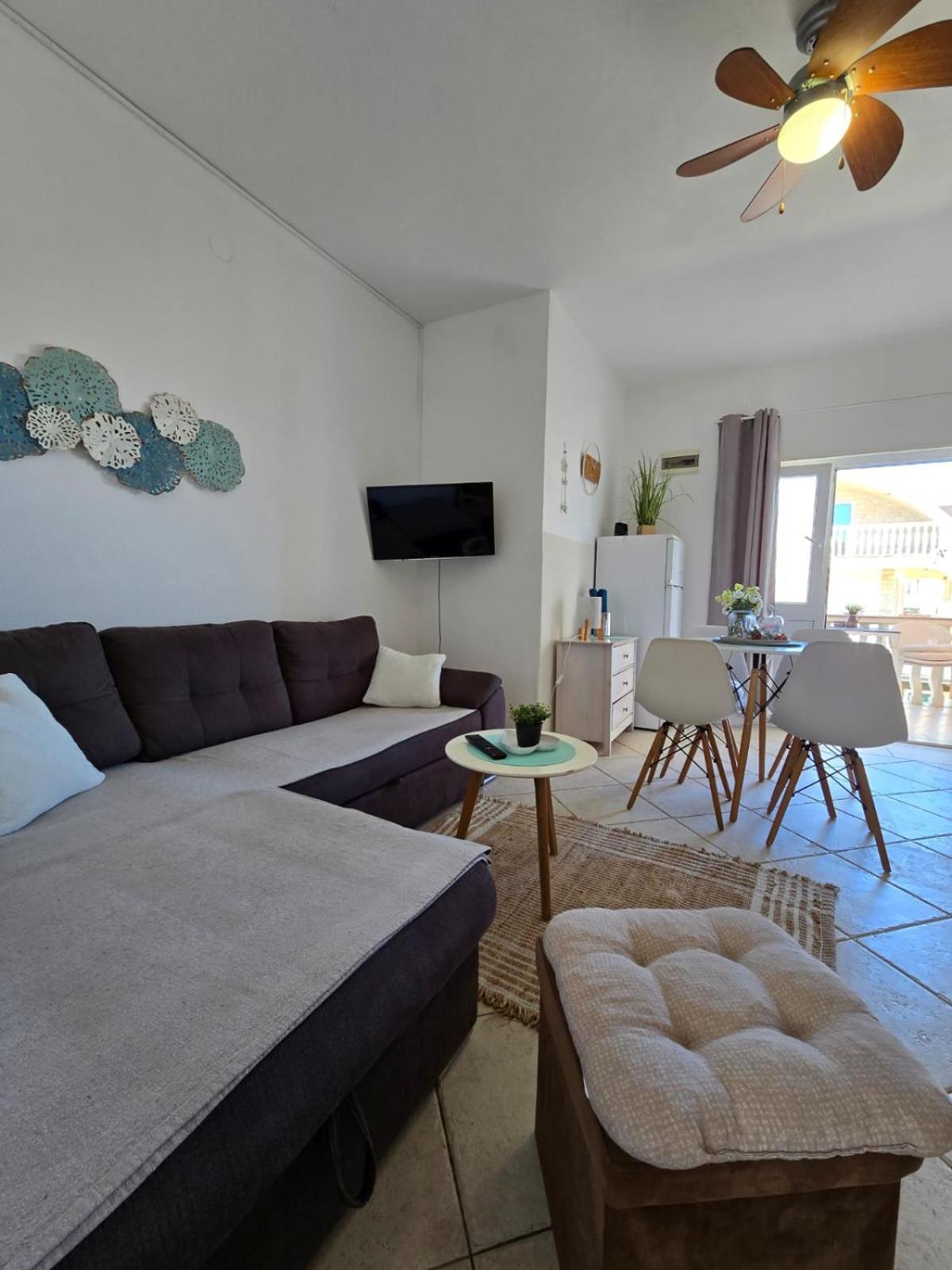 Apartment Melani Vir Exterior photo