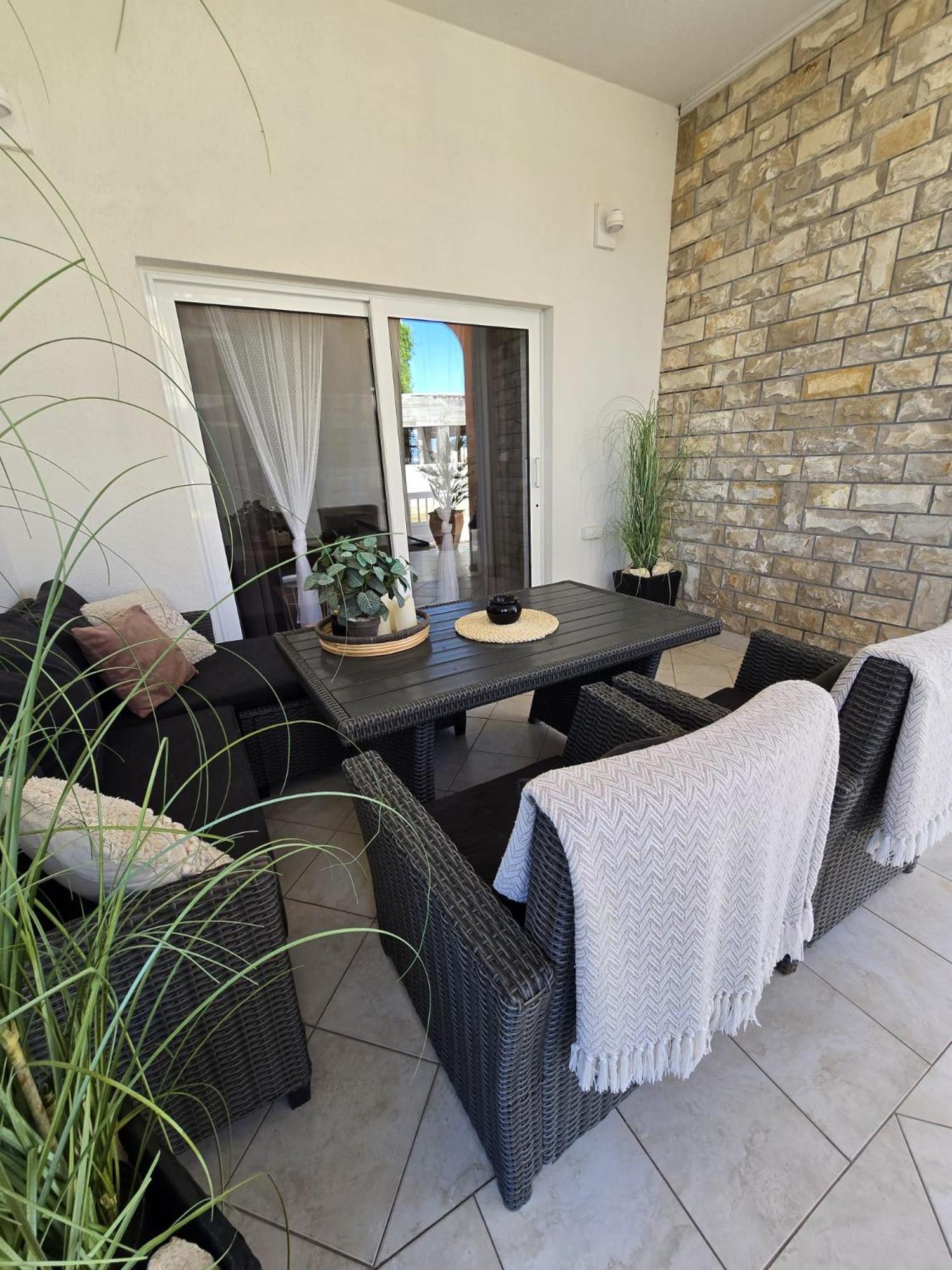 Apartment Melani Vir Exterior photo